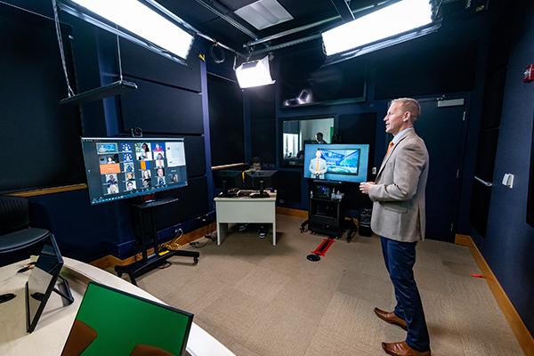 Ron Watkins Teaching in Studio